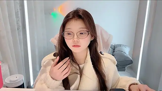 yangyang-1115 online show from 11-29-25, 04:59