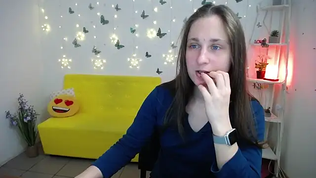 Snapshot of MichelLeee chatting on 04-17-26, 11:24 MichelLeee online show from 04-17-26, 11:24
