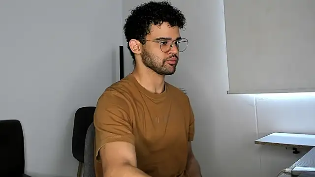 andrewChris  online show from 11-10-25, 04:17