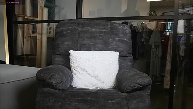 DimitriSullivan  online show from 02-02-25, 03:10