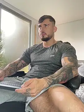 DimitriSullivan  online show from 02-04-26, 01:06