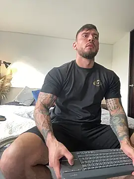 DimitriSullivan  online show from 02-11-26, 01:05