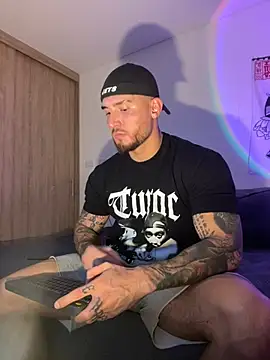 DimitriSullivan  online show from 05-18-26, 01:45