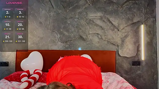 GwendolynFinch online show from 02-14-25, 07:07