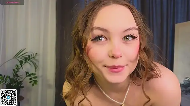 GwendolynFinch online show from 03-06-25, 07:36