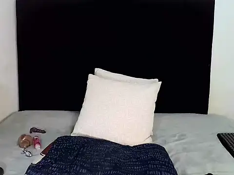 Snapshot of RayaBae chatting on 03-04-26, 09:21 RayaBae online show from 03-04-26, 09:21