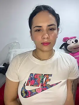 Leyna Kenet online show from 12-12-24, 01:32