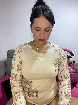 Leyna Kenet online show from 01-18-25, 04:26