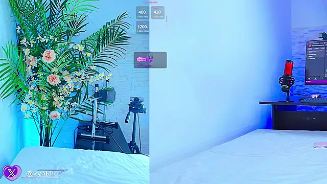 Snapshot of Kinky__Karo chatting on 11-12-25, 12:11 Kinky Karo online show from 11-12-25, 12:11