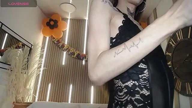 Aniie Doll online show from 10-15-25, 08:42