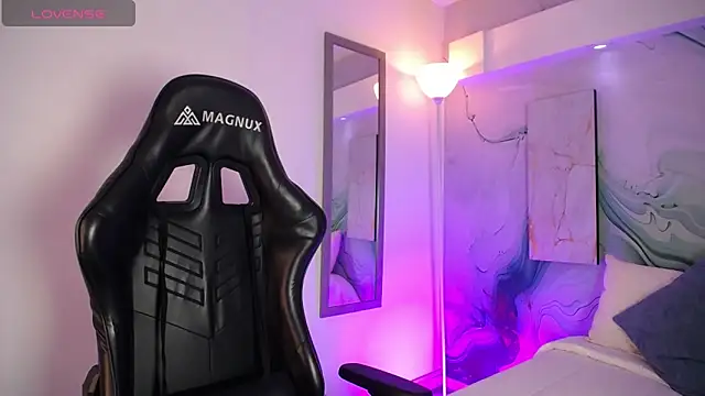 Aniie Doll online show from 04-09-26, 08:25