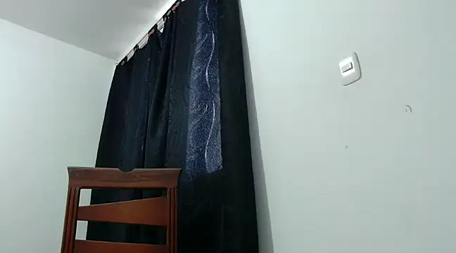 Snapshot of nicolle_milf1978 chatting on 01-30-25, 11:33 nicolle milf1978 online show from 01-30-25, 11:33