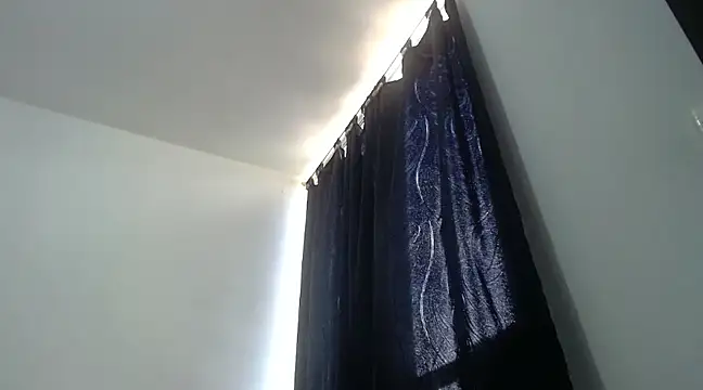 Snapshot of nicolle_milf1978 chatting on 02-27-25, 07:58 nicolle milf1978 online show from 02-27-25, 07:58