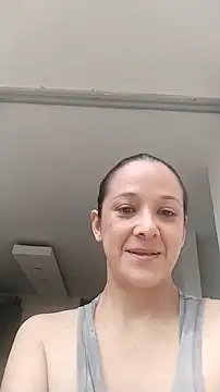 Snapshot of nicolle_milf1978 chatting on 10-16-25, 01:01 nicolle milf1978 online show from 10-16-25, 01:01