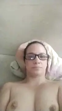 Snapshot of nicolle_milf1978 chatting on 10-17-25, 11:24 nicolle milf1978 online show from 10-17-25, 11:24