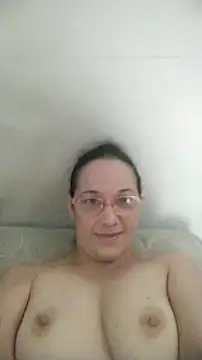 Snapshot of nicolle_milf1978 chatting on 11-30-25, 01:04 nicolle milf1978 online show from 11-30-25, 01:04