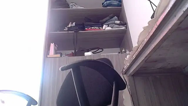 nicolle milf1978 online show from 06-03-26, 02:33