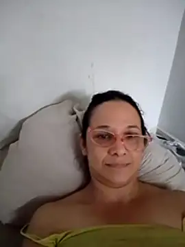 Snapshot of nicolle_milf1978 chatting on 06-25-26, 12:20 nicolle milf1978 online show from 06-25-26, 12:20