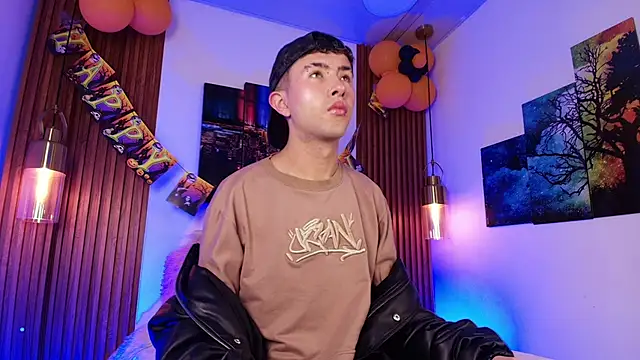 Snapshot of Noah_Xitruxx chatting on 10-28-25, 02:48 Noah Xitruxx online show from 10-28-25, 02:48