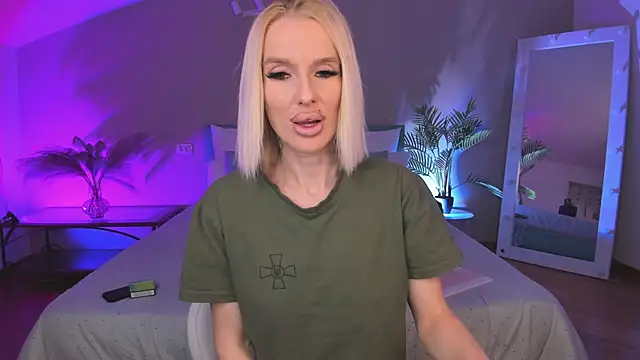 Lana kitty   online show from 04-14-26, 09:32