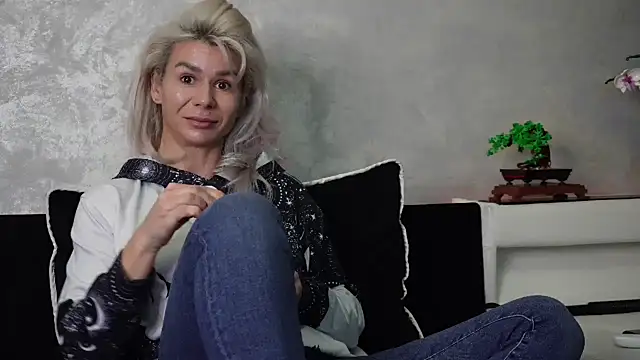 SquirtyFit Devil online show from 02-16-25, 04:21