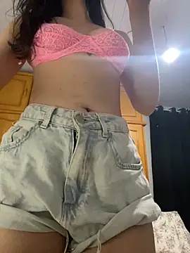 Snapshot of Morguisssz chatting on 12-14-24, 04:45 Morguisssz online show from 12-14-24, 04:45