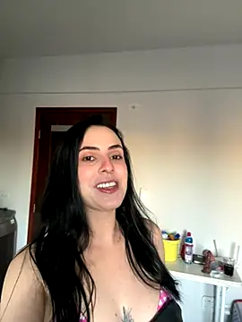 Snapshot of Morguisssz chatting on 11-08-25, 09:24 Morguisssz online show from 11-08-25, 09:24