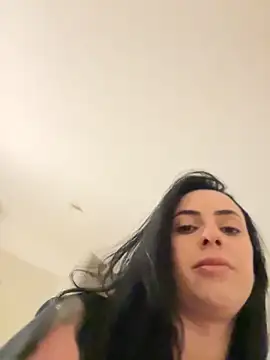 Snapshot of Morguisssz chatting on 11-15-25, 11:43 Morguisssz online show from 11-15-25, 11:43