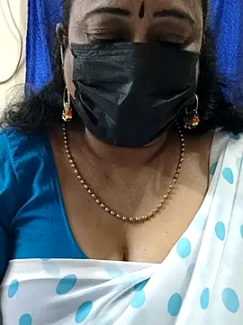 Snapshot of rekha_naier chatting on 11-08-25, 04:18 rekha naier online show from 11-08-25, 04:18