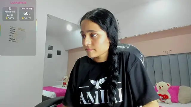 Giselle Roldan online show from 11-07-25, 03:17