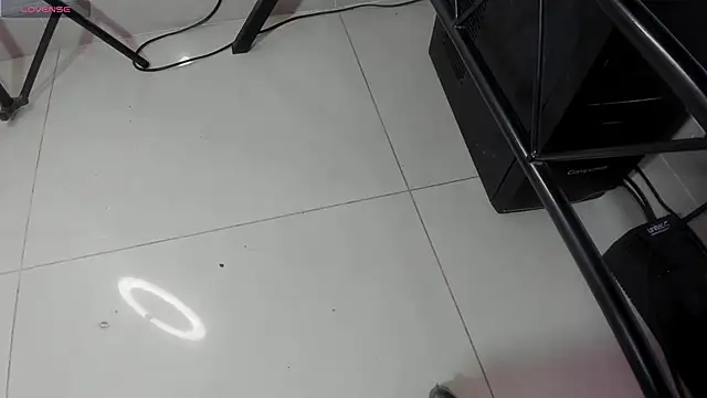 jisoo   online show from 03-12-25, 07:46