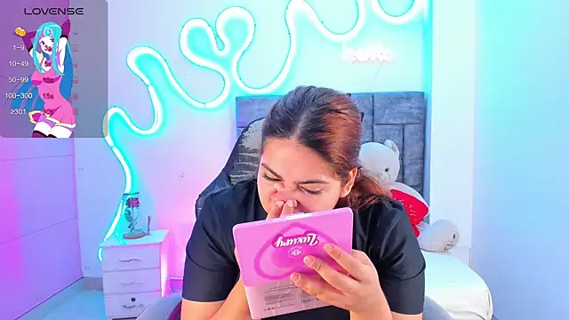 jisoo   online show from 11-05-25, 01:00