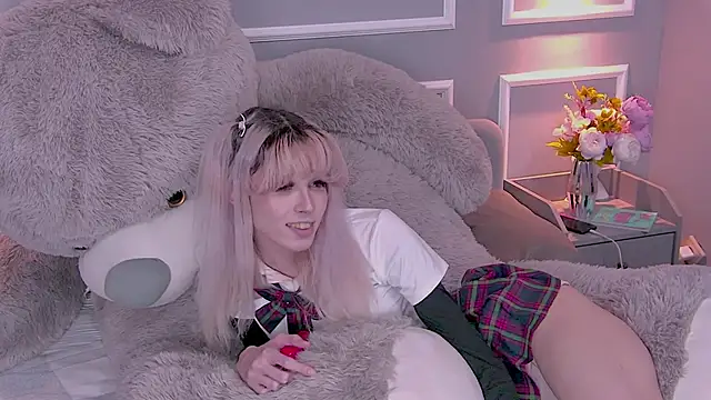 Snapshot of PamelamyDreamys chatting on 02-04-25, 04:18 PamelamyDreamys online show from 02-04-25, 04:18