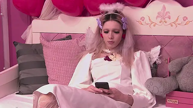 Snapshot of PamelamyDreamys chatting on 02-11-25, 01:20 PamelamyDreamys online show from 02-11-25, 01:20