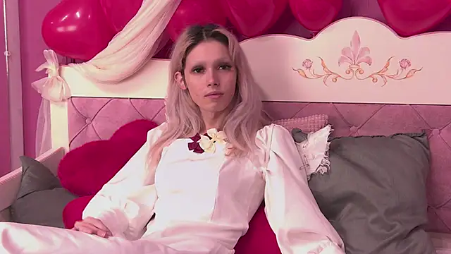 Snapshot of PamelamyDreamys chatting on 02-12-25, 10:35 PamelamyDreamys online show from 02-12-25, 10:35