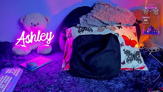 Snapshot of 1Ashley_ chatting on 11-23-25, 03:06 1Ashley online show from 11-23-25, 03:06