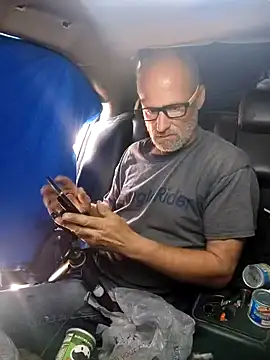 Snapshot of DatingProfile_USA_43_str8 chatting on 02-14-25, 07:33 DatingProfile USA 43 str8 online show from 02-14-25, 07:33