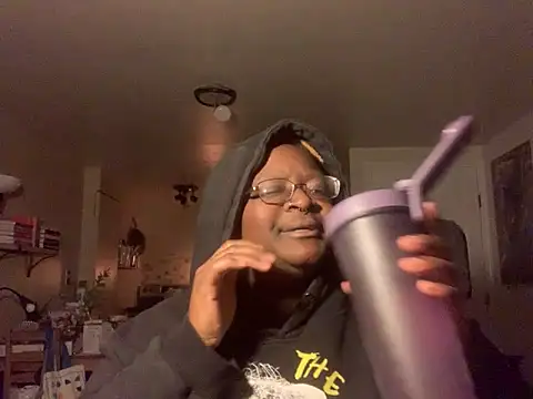 BigKittyRaven online show from 01-03-25, 04:22