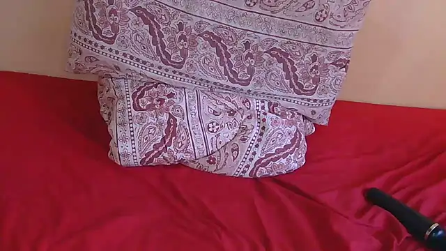 Snapshot of SexyEbonyPlaygirl chatting on 12-15-25, 03:16 SexyEbonyPlaygirl online show from 12-15-25, 03:16