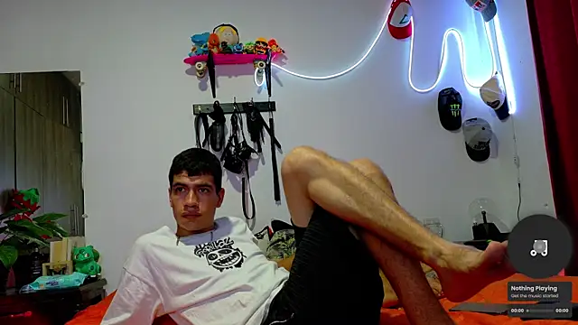 Snapshot of Nymphobuddies chatting on 12-27-24, 09:11 Nymphobuddies online show from 12-27-24, 09:11