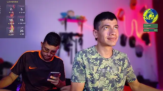 Snapshot of Nymphobuddies chatting on 02-13-25, 03:07 Nymphobuddies online show from 02-13-25, 03:07