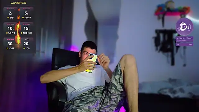 Snapshot of Nymphobuddies chatting on 02-16-25, 08:00 Nymphobuddies online show from 02-16-25, 08:00