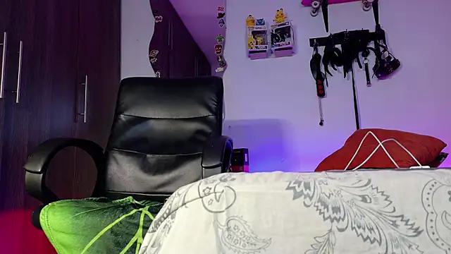 Nymphobuddies online show from 03-01-26, 04:42