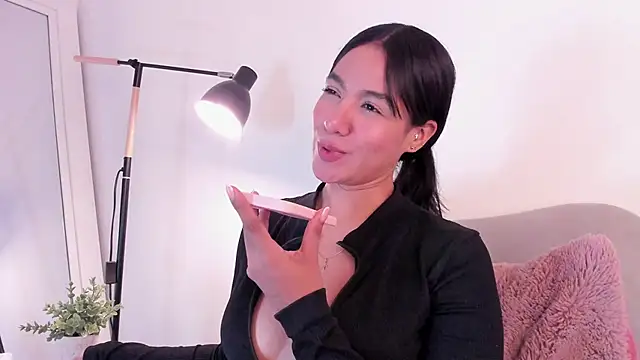 EmmaaCoel online show from 04-02-26, 12:08