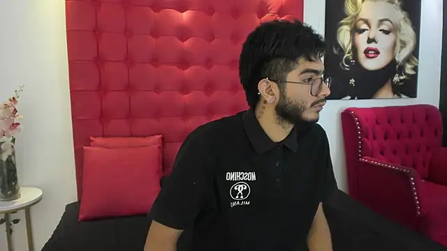 Snapshot of orion_perla chatting on 02-10-25, 03:03 orion perla online show from 02-10-25, 03:03