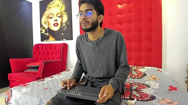 Snapshot of orion_perla chatting on 03-11-25, 04:21 orion perla online show from 03-11-25, 04:21