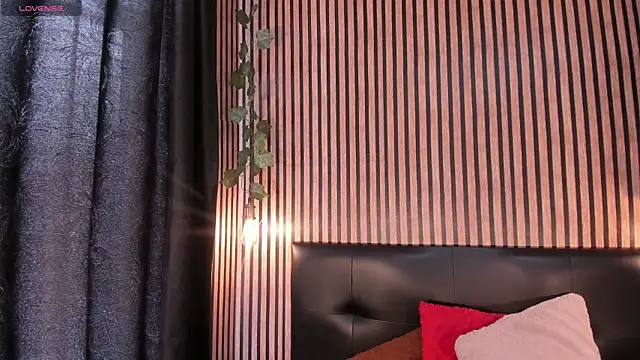 Victoria Ponce1 online show from 02-12-25, 06:40