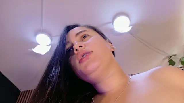 Victoria Ponce1 online show from 09-26-25, 07:40