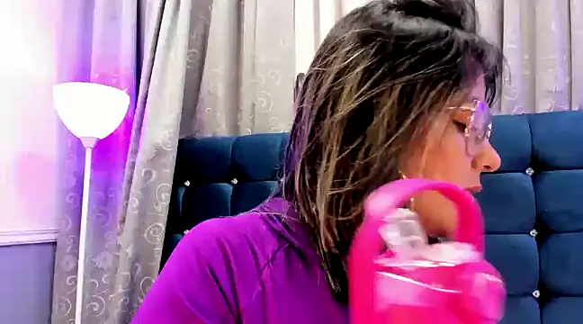 Pandoracherry online show from 02-21-25, 09:24