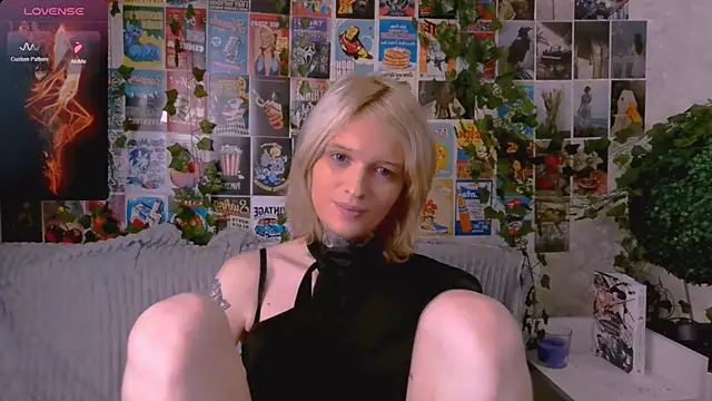 Simona Rain online show from 10-30-25, 11:49